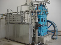 ZW-3.3/165型無水潤滑氧氣壓縮機(jī)